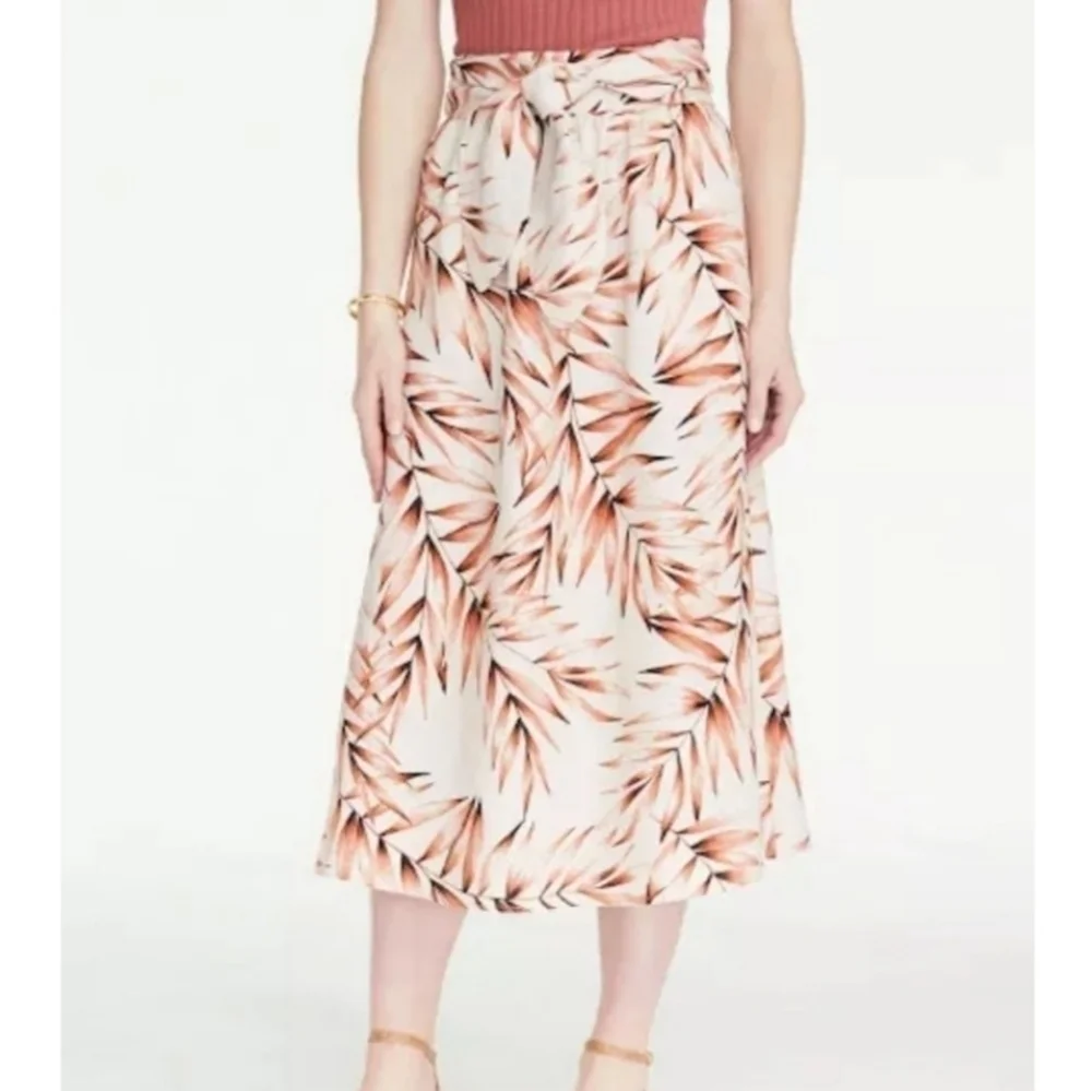 Ann Taylor Tie-Waist Linen Blend Midi Skirt Palm Leaf Print size L Maroon Ivory